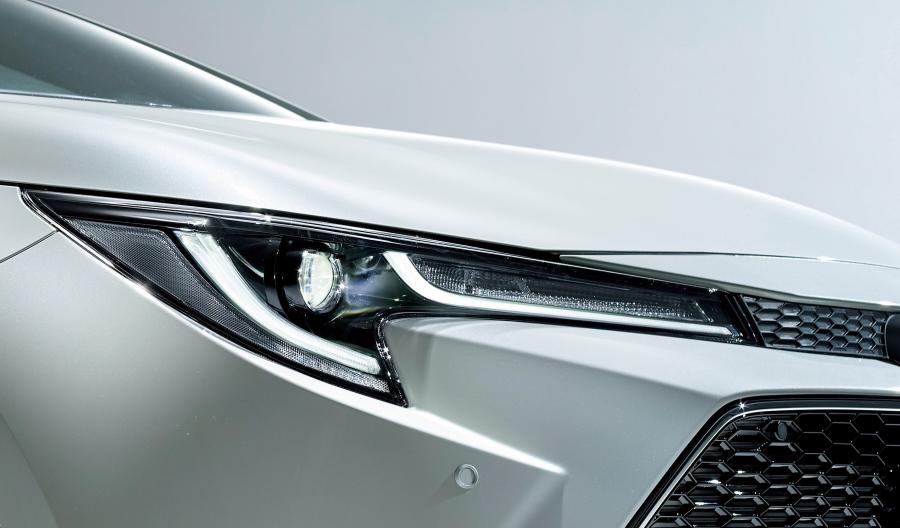 Детали экстерьера Toyota Corolla Hybrid WxB 2019 года  (JP) (фото 4 из 13)